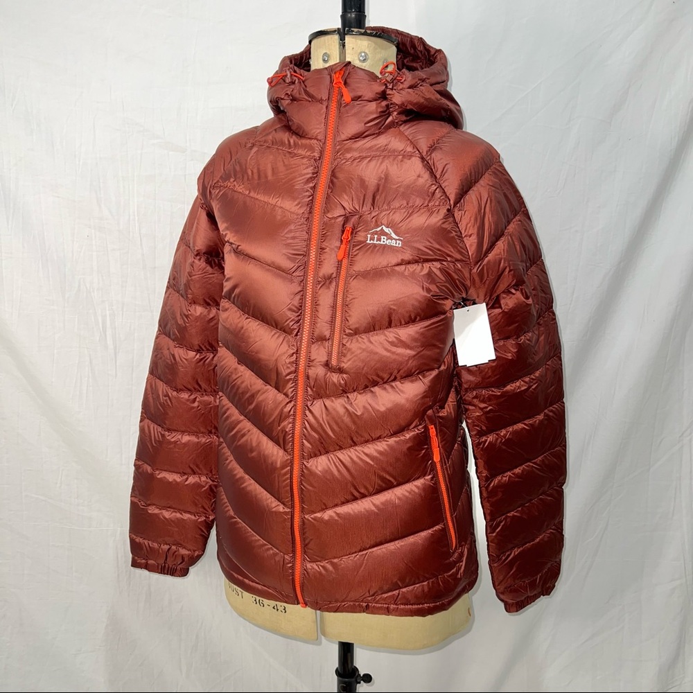 L.L Bean Men's Ultralight 850 Down Hooded Jacket